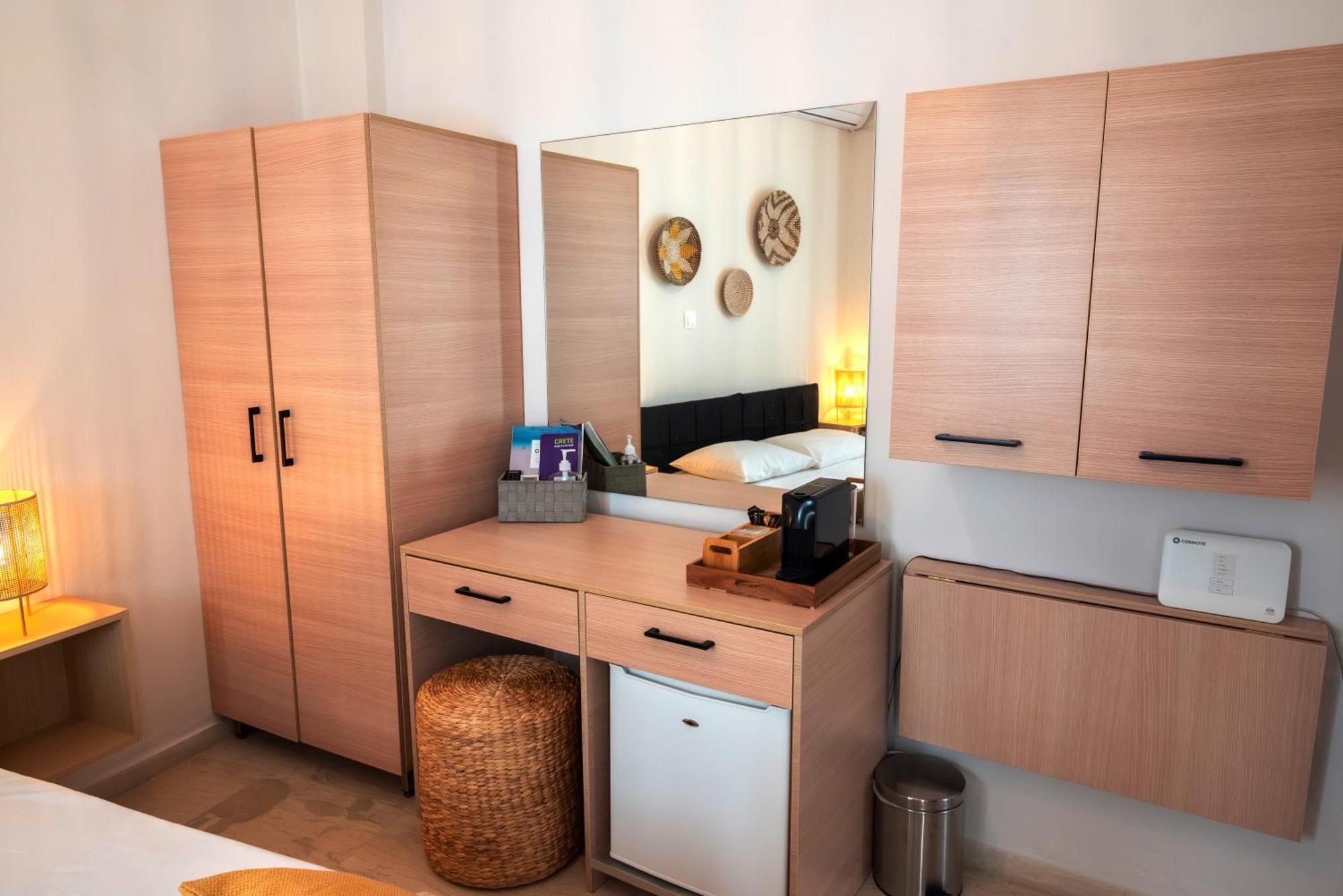 Mare II - Studio In Old Harbor Chania  Екстер'єр фото